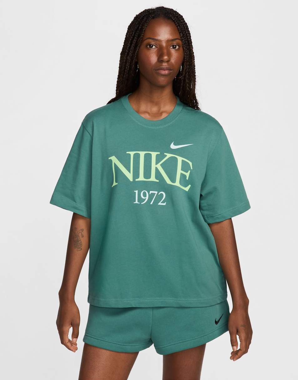 Nike Classic graphic oversized t-shirt in green
