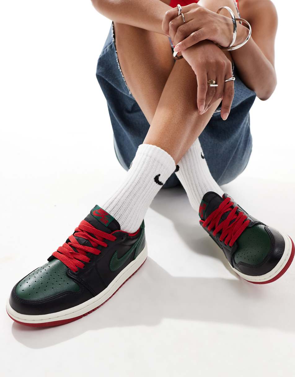 Nike Air Jordan 1 Low sneakers in black and green