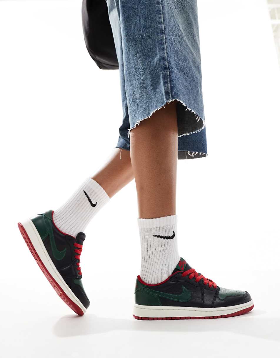 Nike Air Jordan 1 Low sneakers in black and green