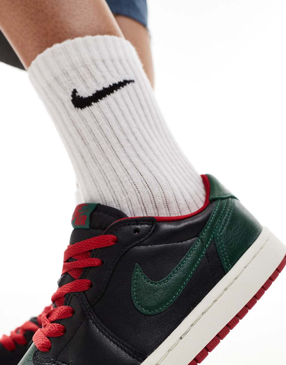 Nike Air Jordan 1 Low sneakers in black and green