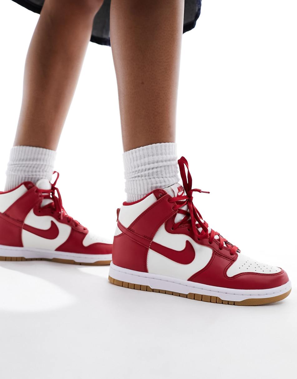 Nike Dunk High sneakers in red and white