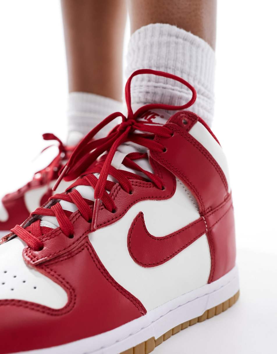 Nike Dunk High sneakers in red and white