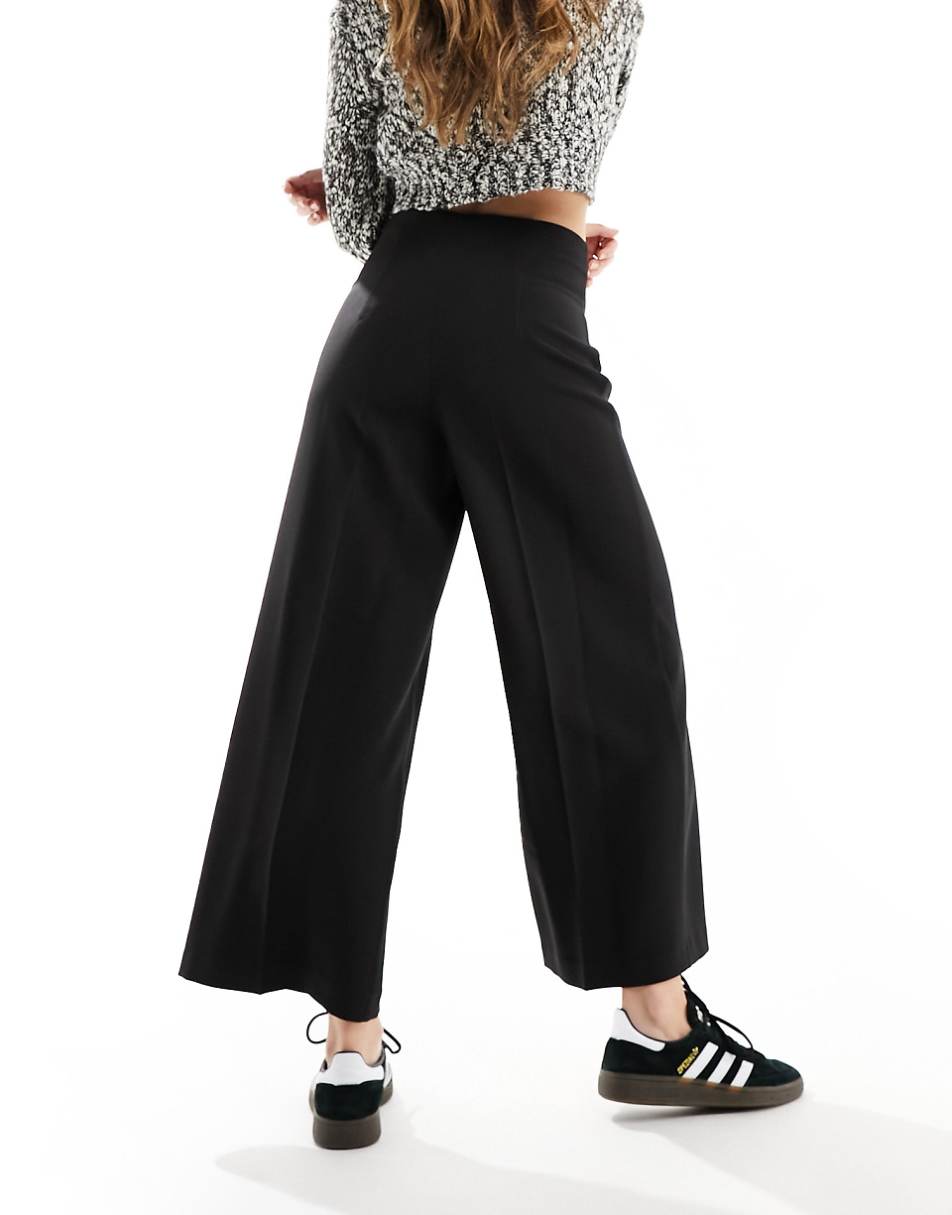 ASOS DESIGN tailored culotte pants in black