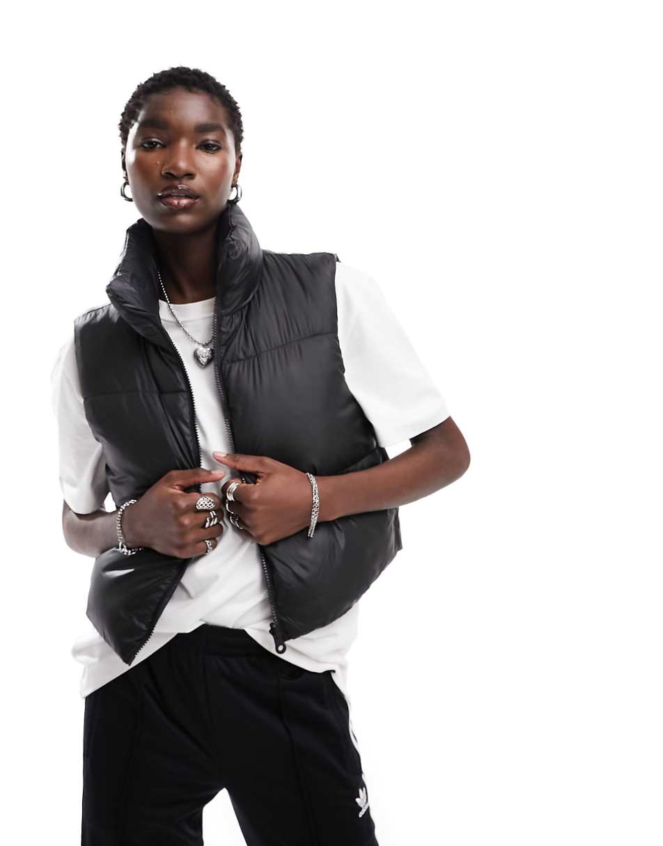 ONLY cropped high neck vest in black