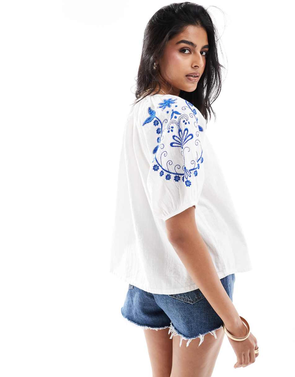 JDY embroidered sleeve top in white