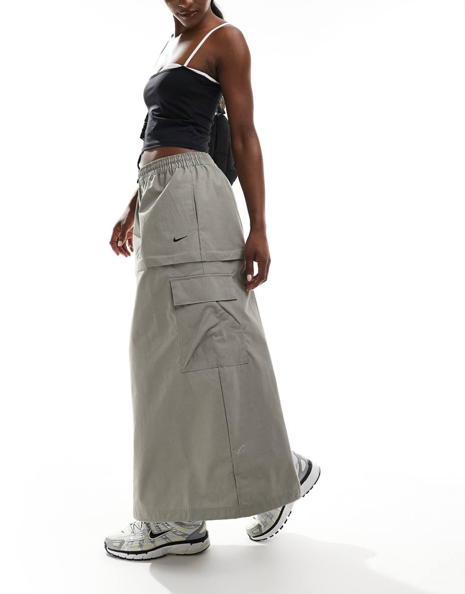 Nike essential cargo midi skirt in gray