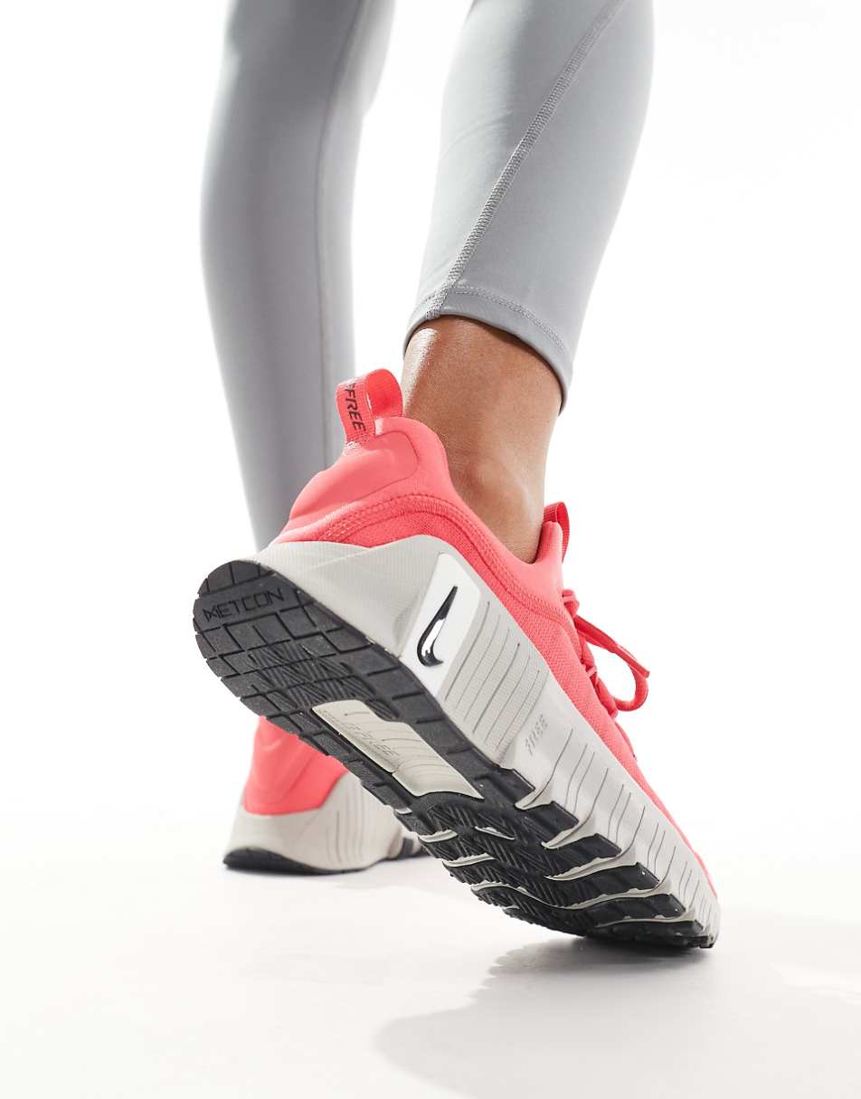 Nike Free Metcon 6 sneakers in pink and black