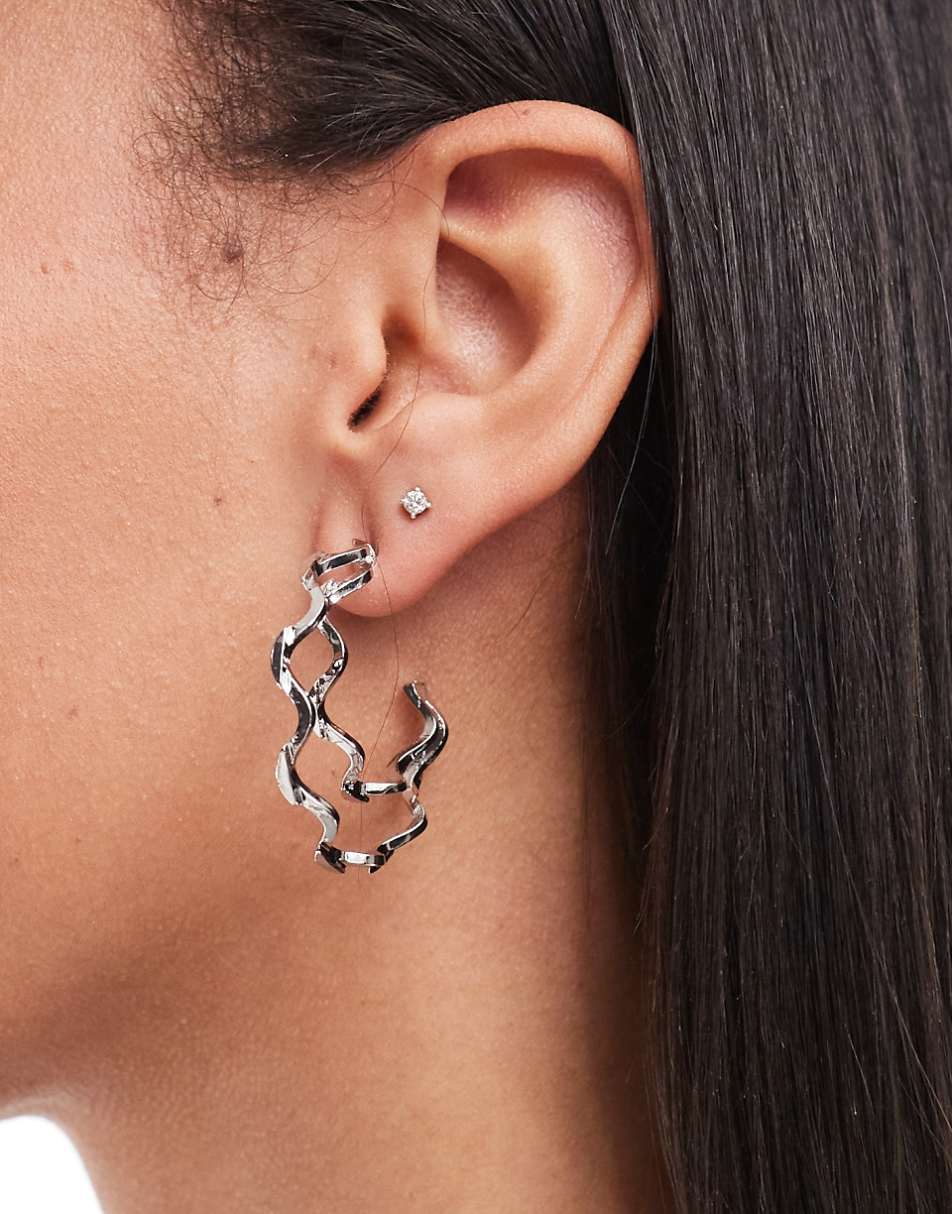 Petit Moments truebe wave detail hoop earrings in silver