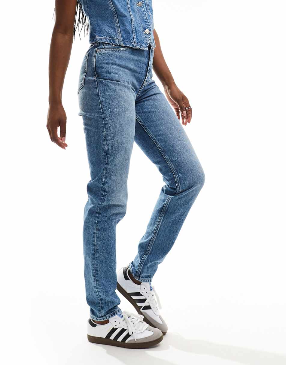 Calvin Klein Jeans mom jeans in mid wash