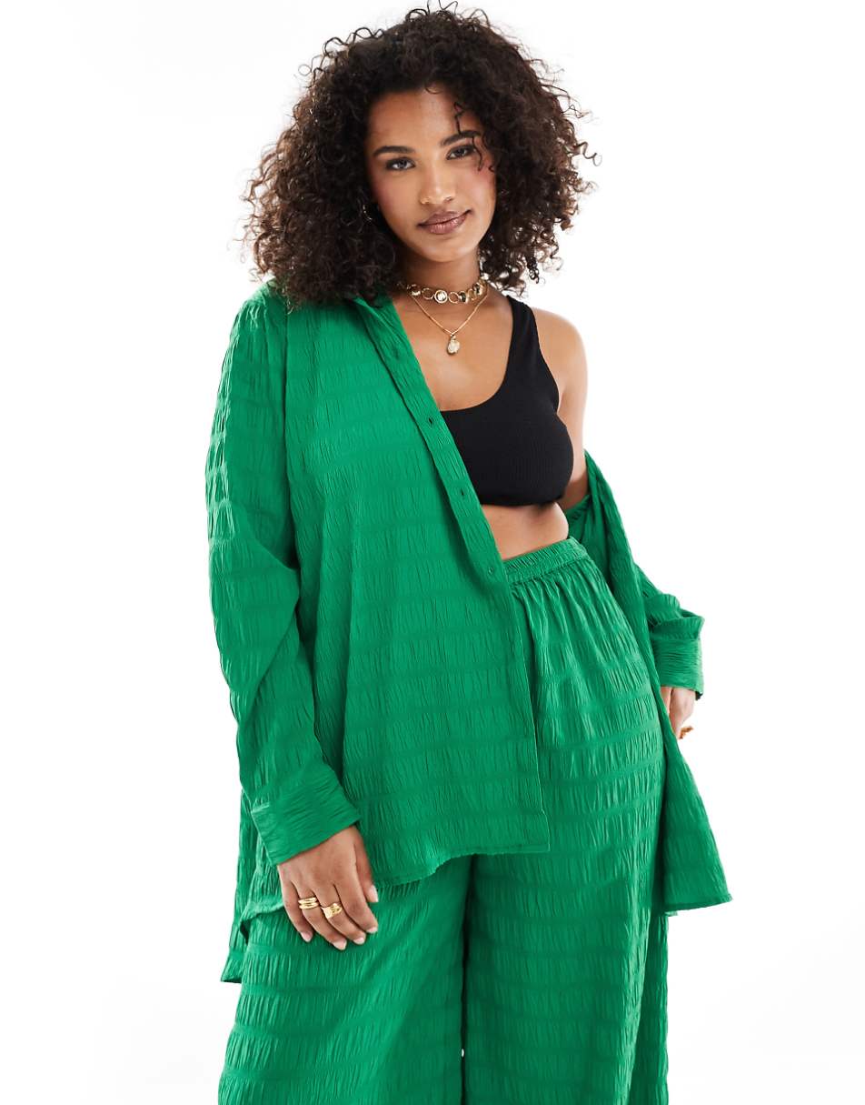 Esmée Curve textured long sleeve beach shirt in green - part of a set