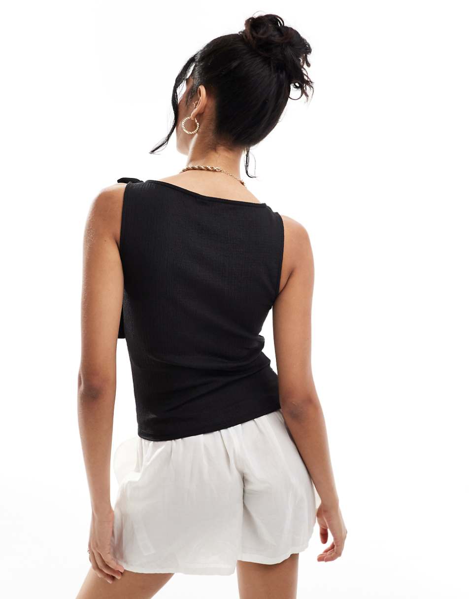 ONLY side ruching bow detail top in black