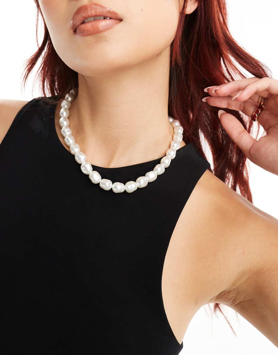 Monki big pearl short necklace in silver