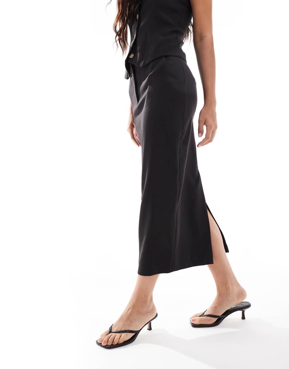 Closet London maxi skirt in black - part of a set