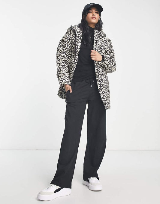 Vila padded coat with hood in leopard print