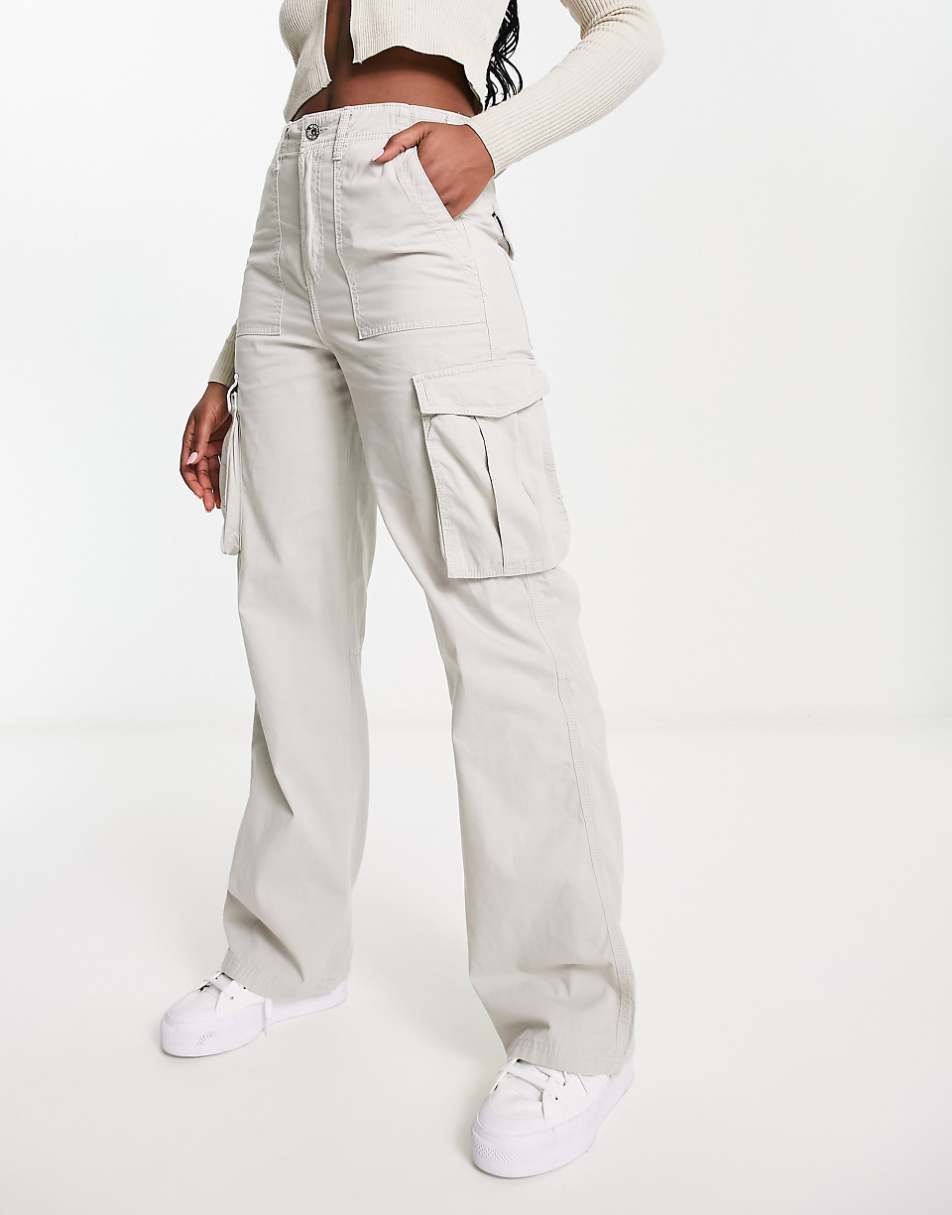 Bershka straight leg cargo pants in gray