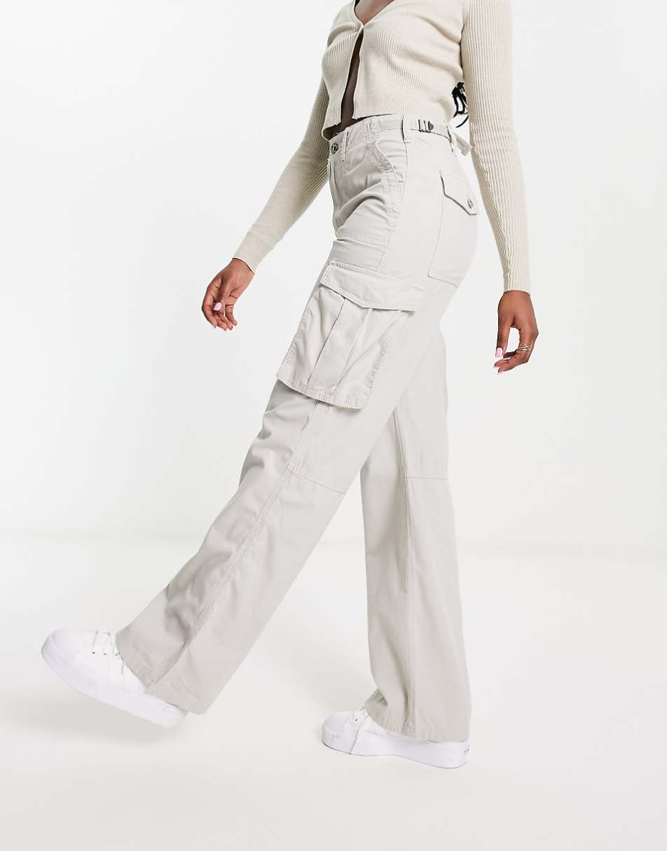 Bershka straight leg cargo pants in gray