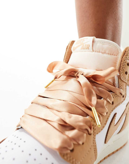 Nike Air Jordan 1 Retro Hi OG sneakers in white