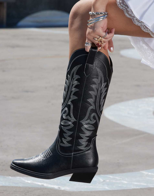 ASOS DESIGN Camden flat western boots in black