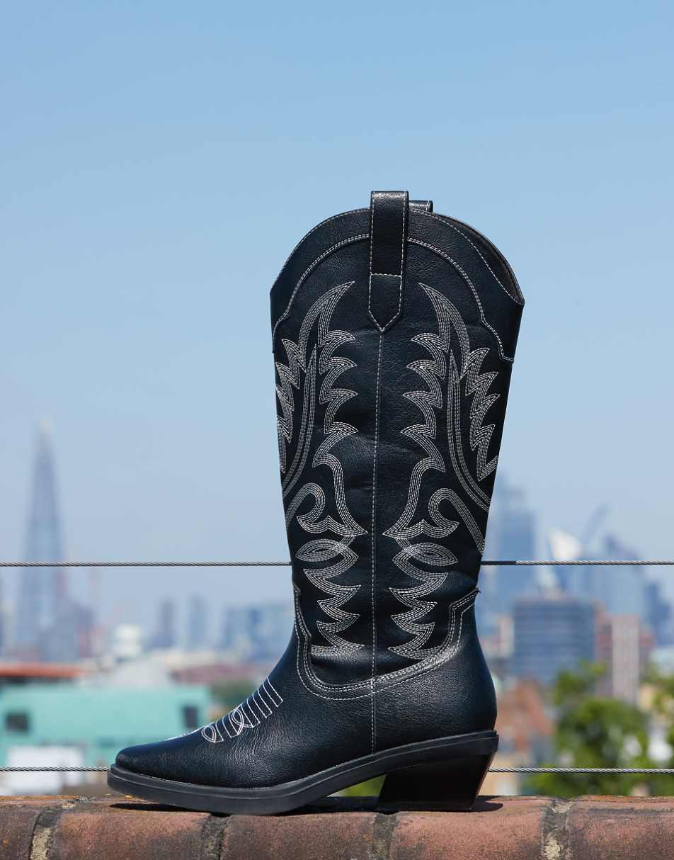 ASOS DESIGN Camden flat western boots in black