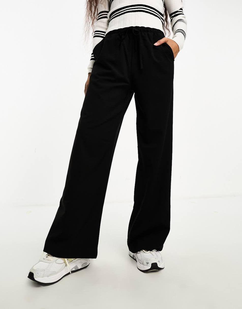 Stradivarius Petite tailored pull on pants in black