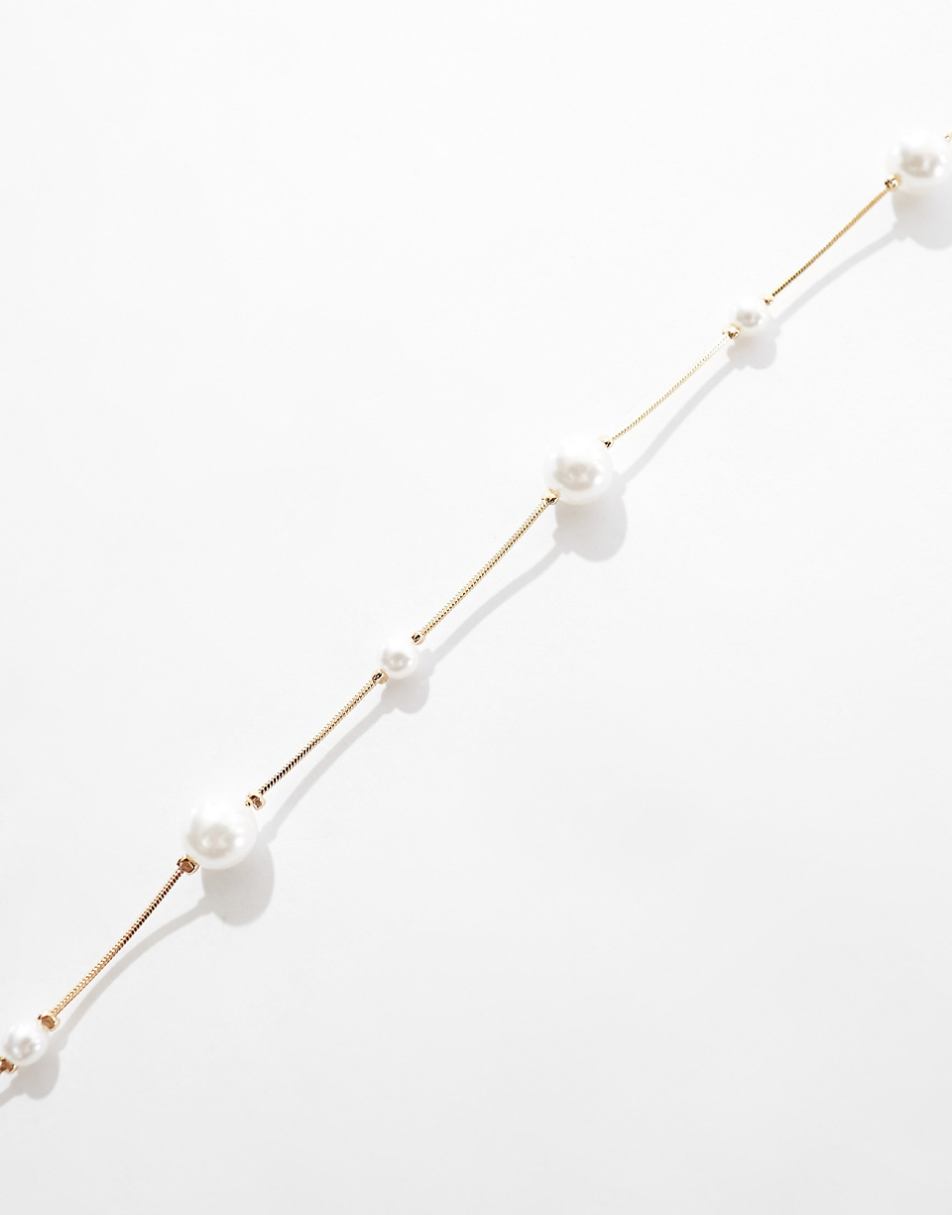 ASOS DESIGN short necklace with mixed sized faux pearl in gold tone