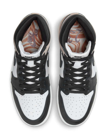 Nike Air Jordan 1 Retro High sneakers in black and brown