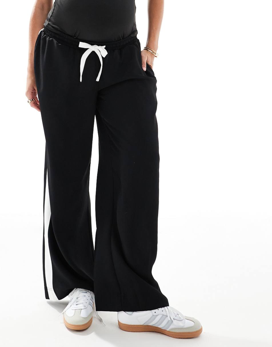 ASOS DESIGN Maternity pull on pants with contrast panel in black