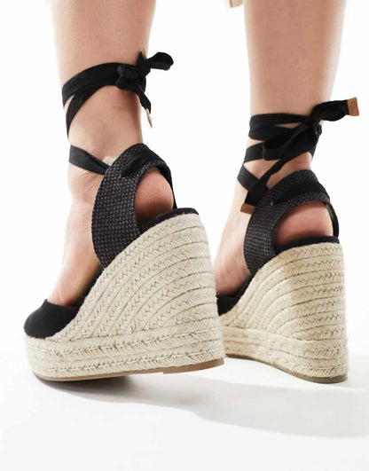 ASOS DESIGN Wide Fit Tyra closed toe wedges in black linen