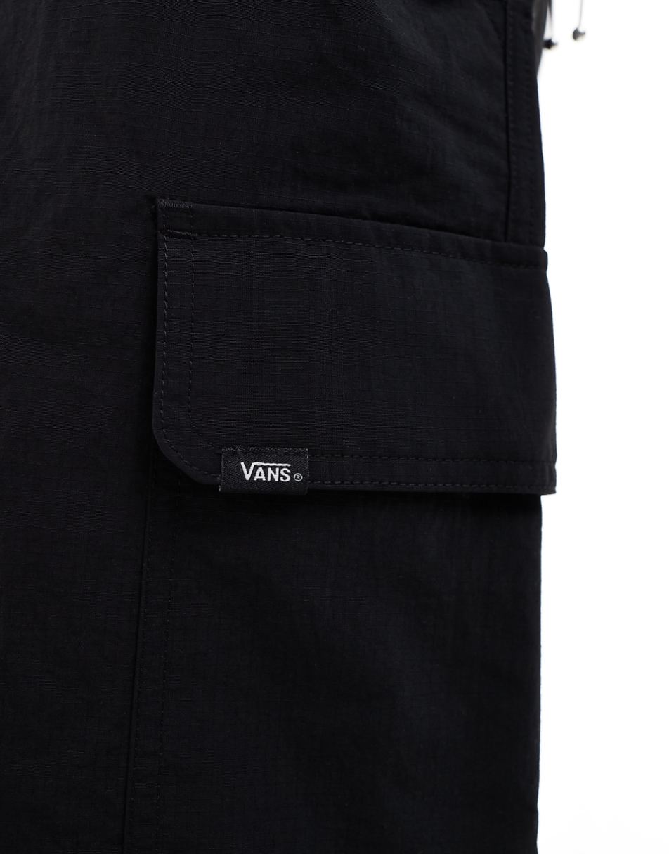 Vans riley parachute cargo skirt in black