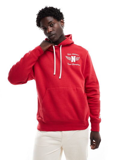 Nike Sportswear Club hoodie in red
