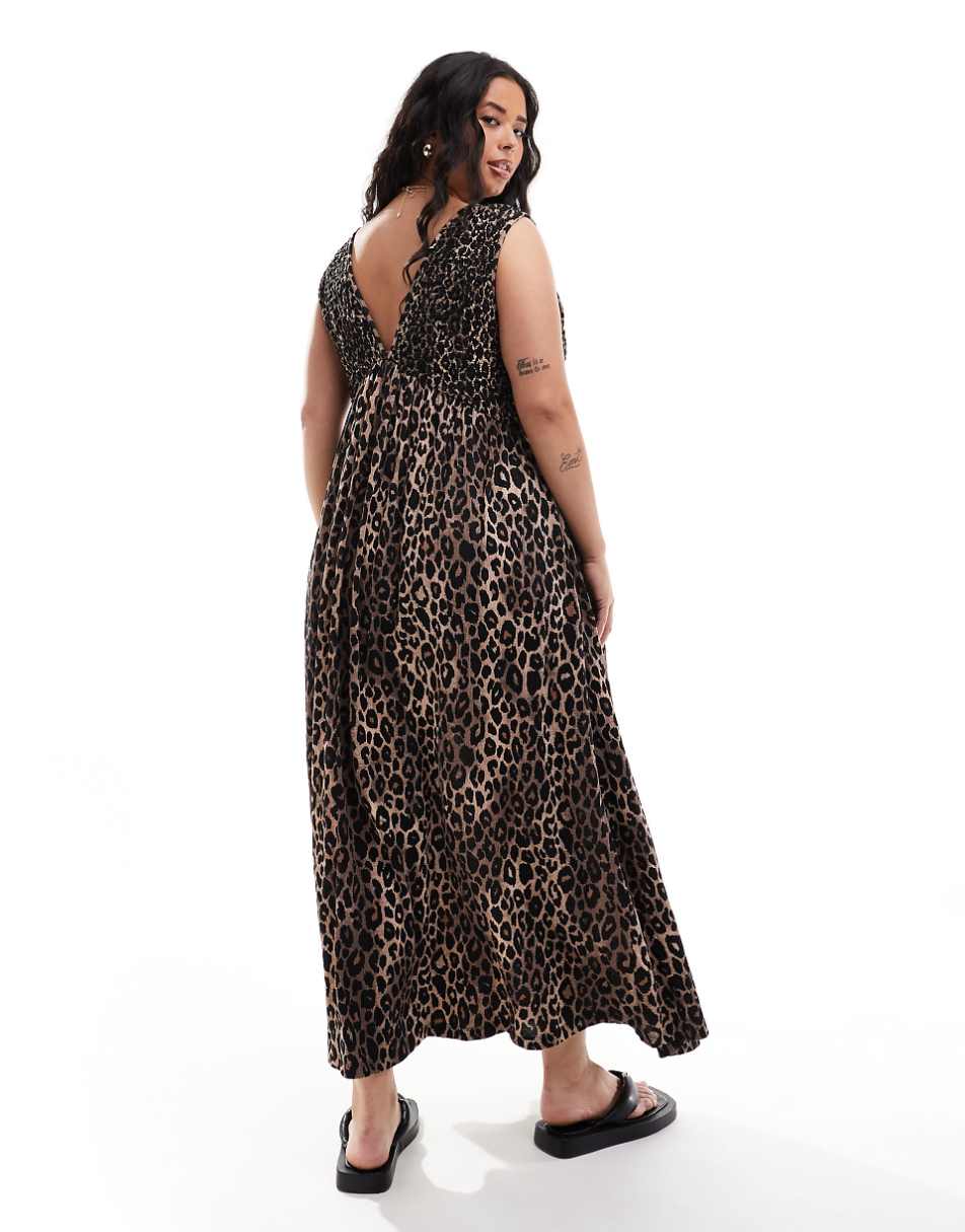 ASOS DESIGN Curve v-neck with full hem midaxi dress in leopard print