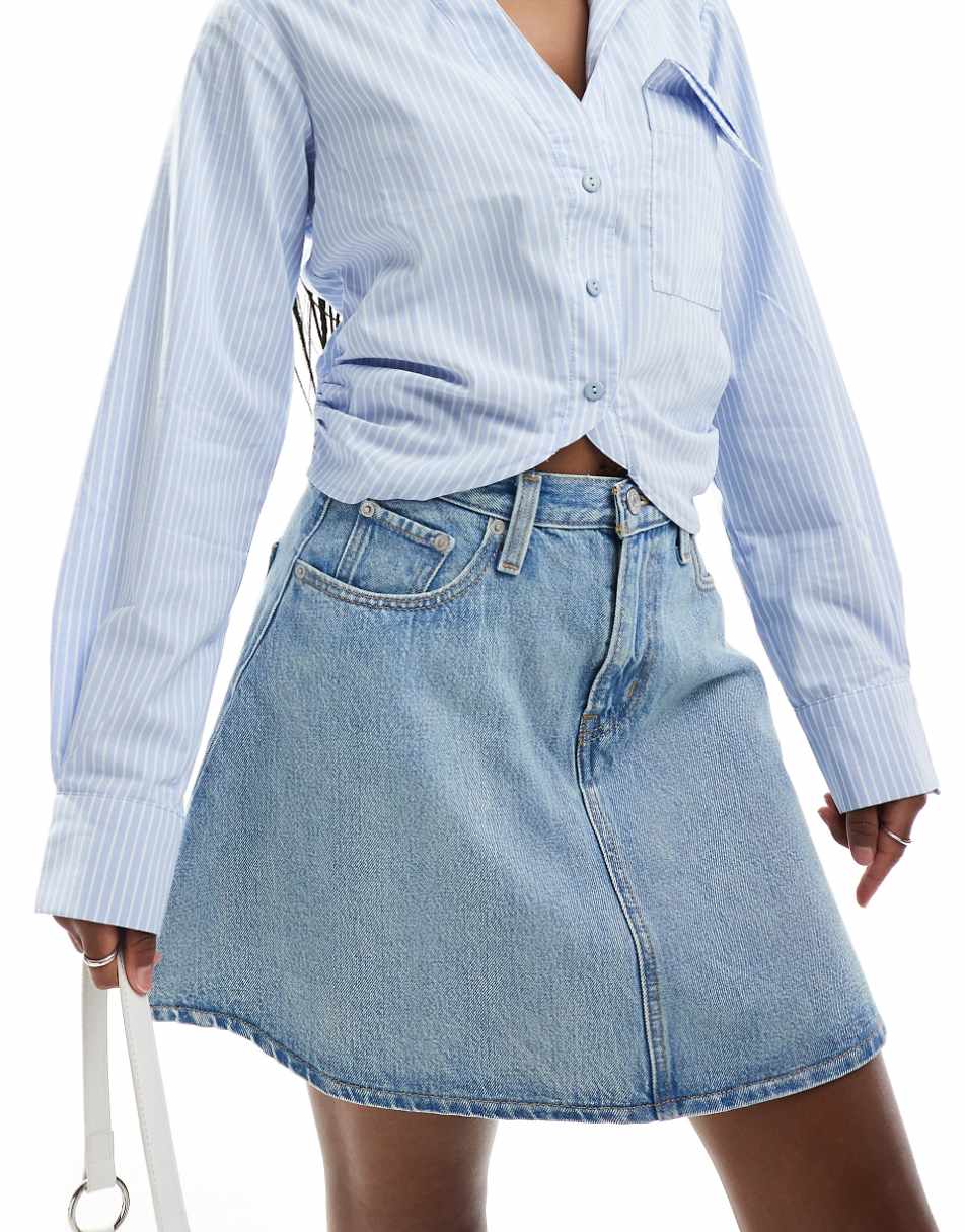 Levi's mini flounce denim skirt in mid blue