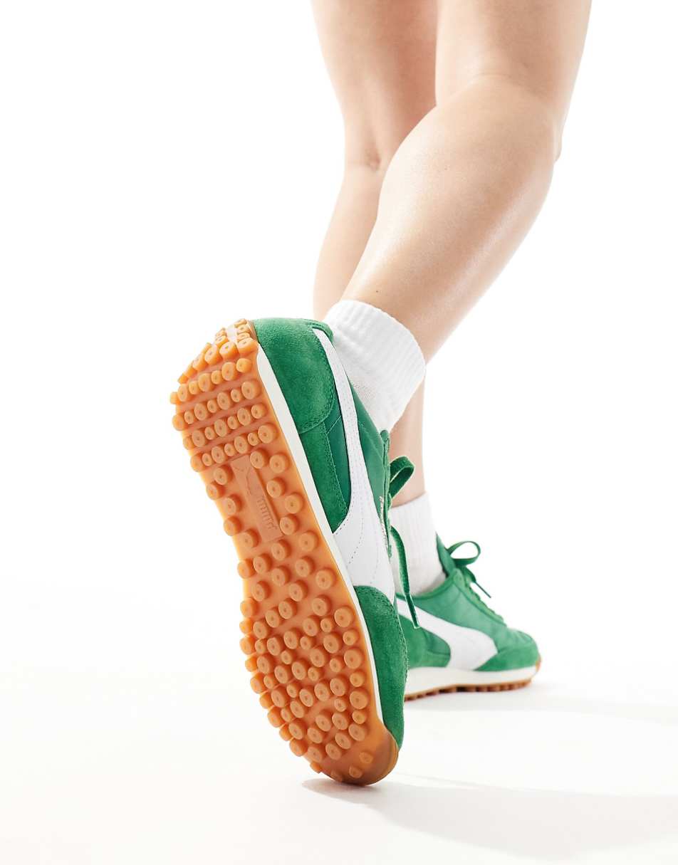 PUMA Easy Rider Vintage sneakers in green and white