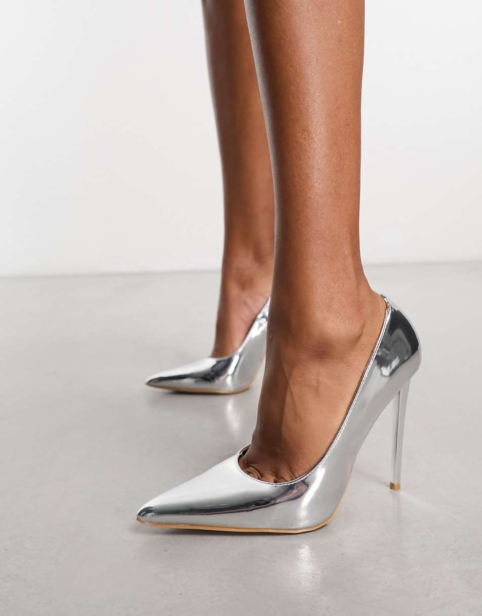 Simmi London Wide Fit Agathia pumps in silver mirror