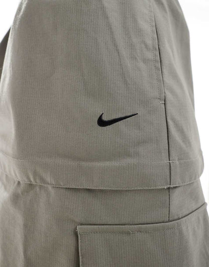 Nike essential cargo midi skirt in gray