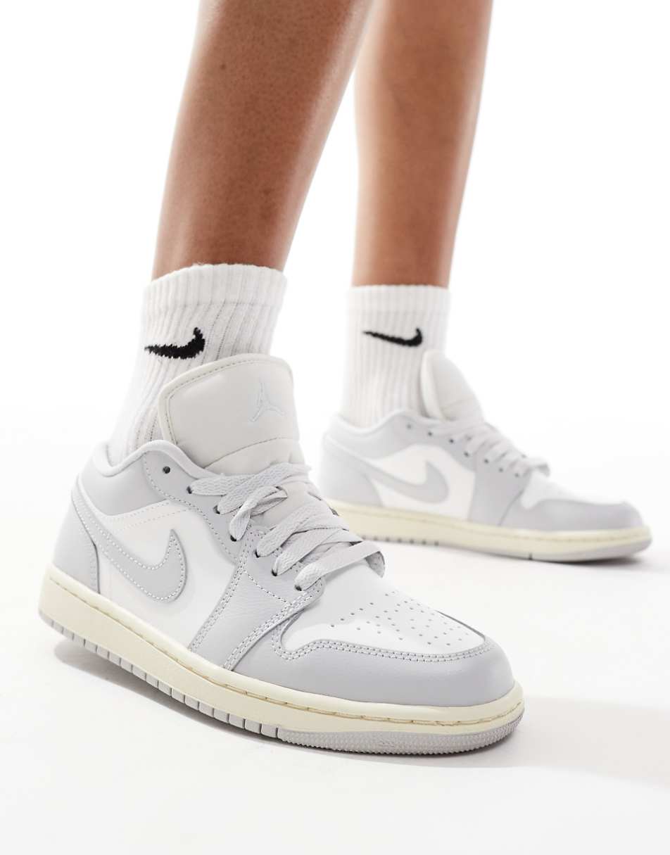 Nike Air Jordan 1 Low sneakers in white and gray