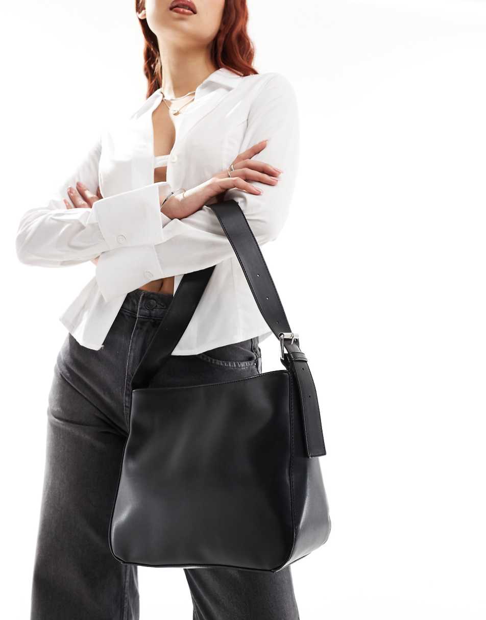 Glamorous clean crossbody bag in black