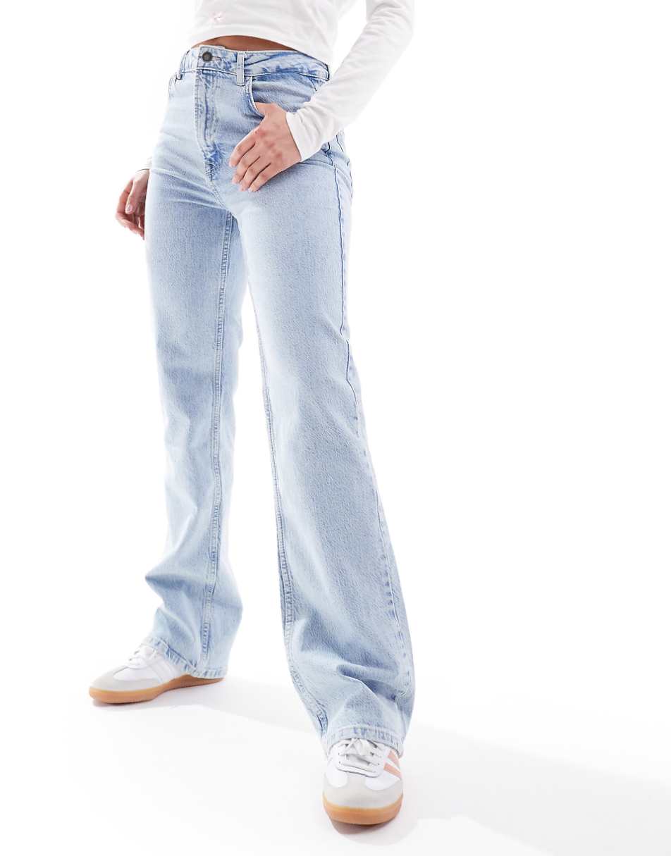 Stradivarius STR straight leg jeans with stretch in light blue