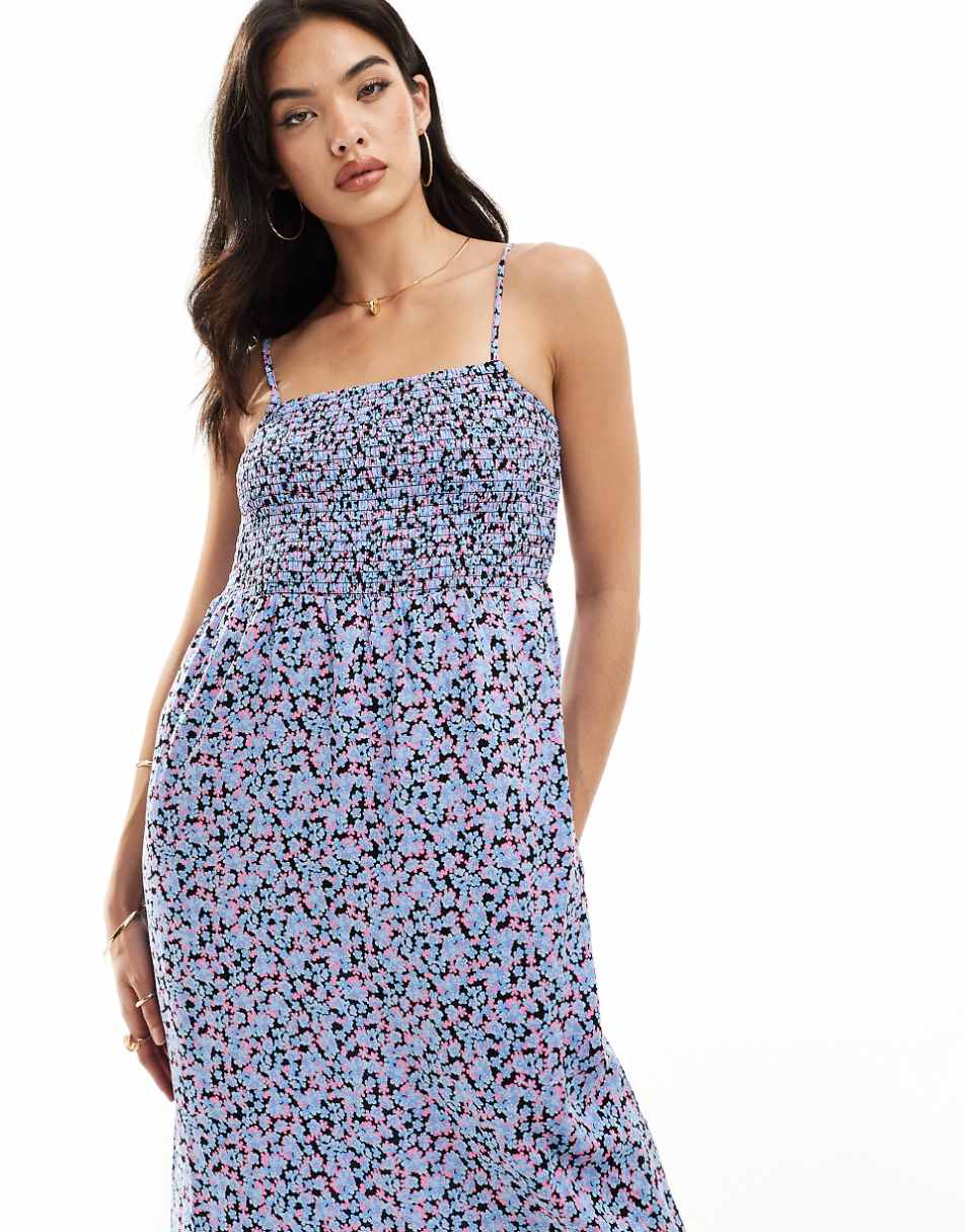 Vero Moda smocked bust maxi dress in blue floral print