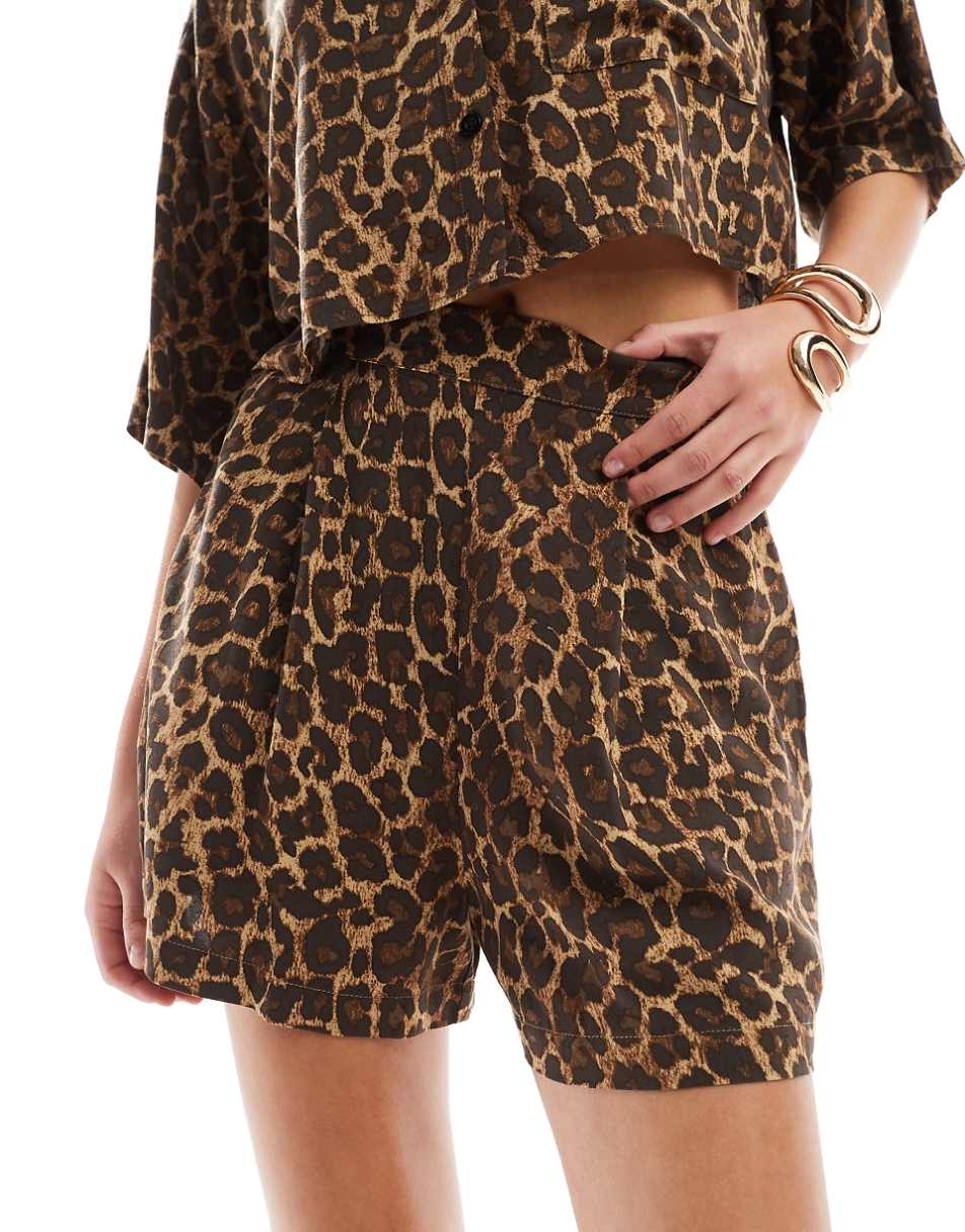 ASOS DESIGN flippy short in animal print