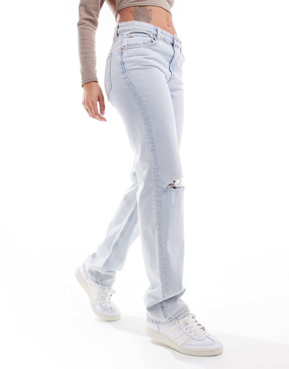 Pull&Bear mid rise straight leg jeans with knee rips in bleach blue