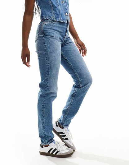 Calvin Klein Jeans mom jeans in mid wash