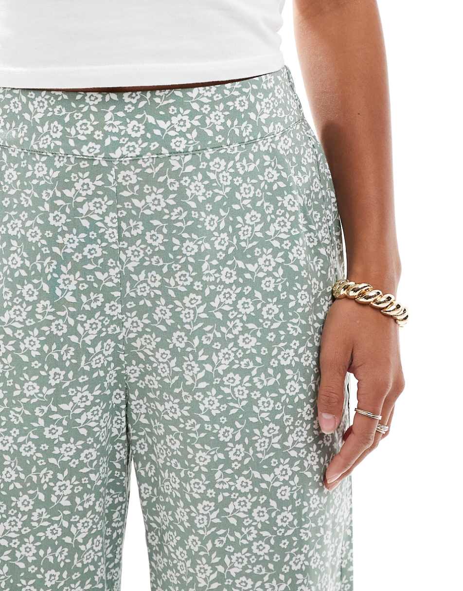 Vero Moda Petite wide leg pants in sage floral