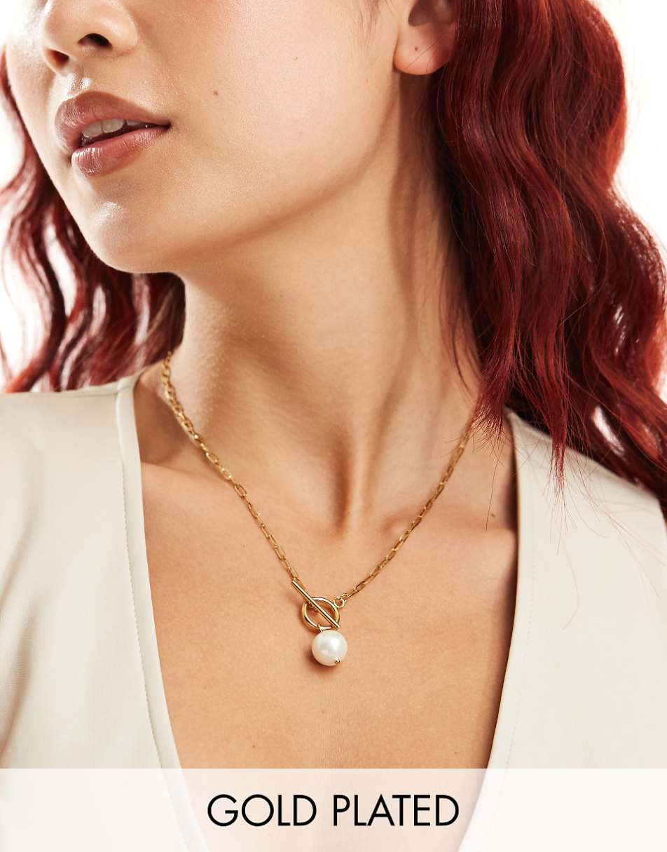 Lost Souls stainless steel t-bar with pearl pendant necklace in 18k gold plated