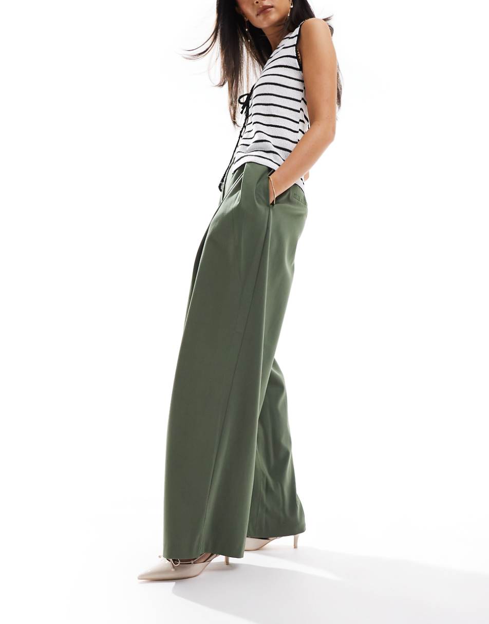 ASOS DESIGN cross over pleat pants in khaki