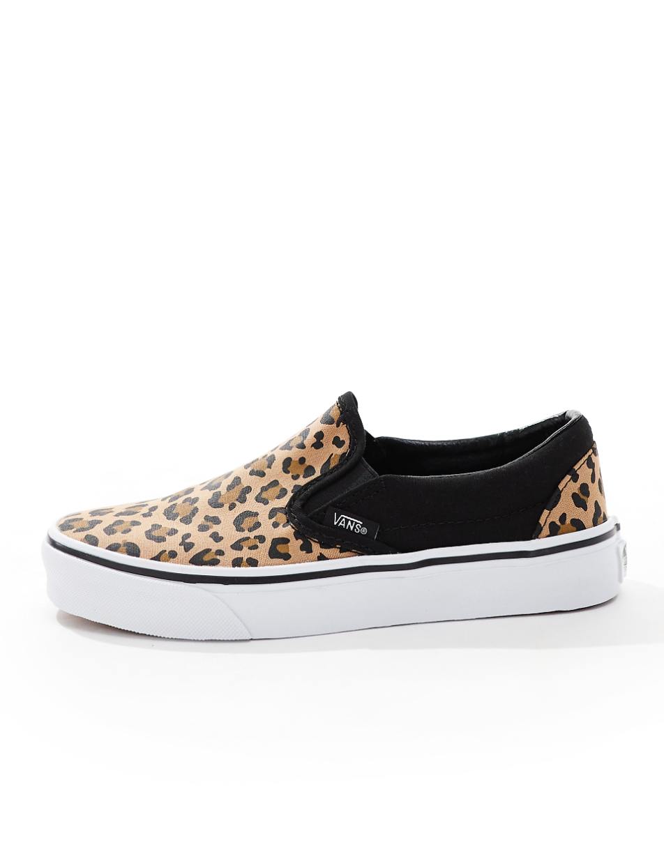 Vans classic slip on sneakers in leopard print