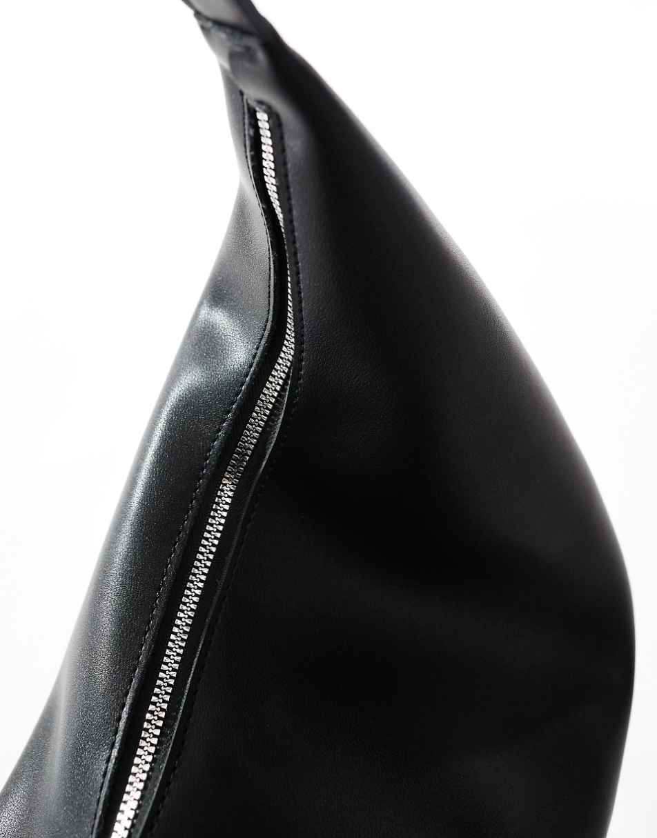 PASQ large slouchy shoulder bag in black