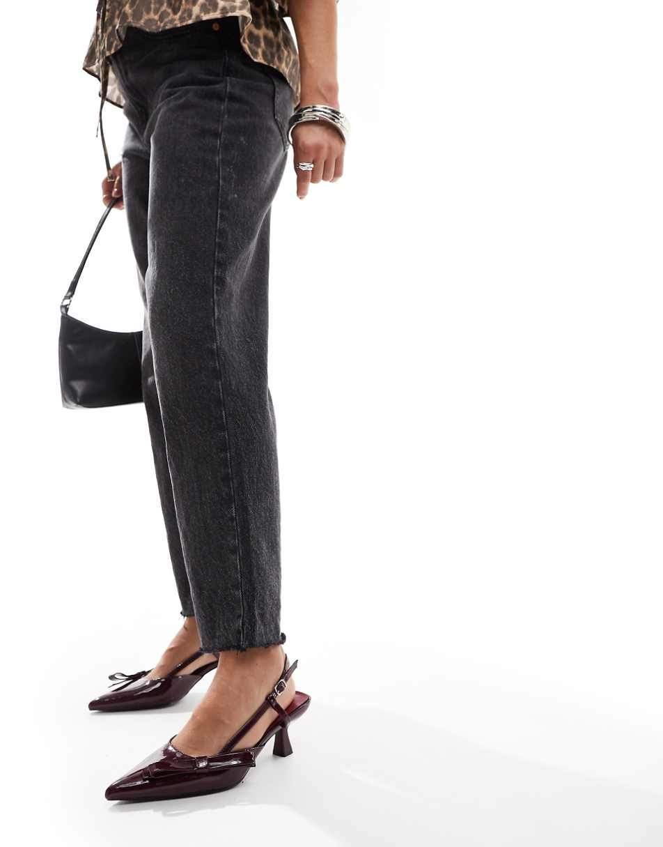 Glamorous slingback kitten heeled shoes with bow in burgundy