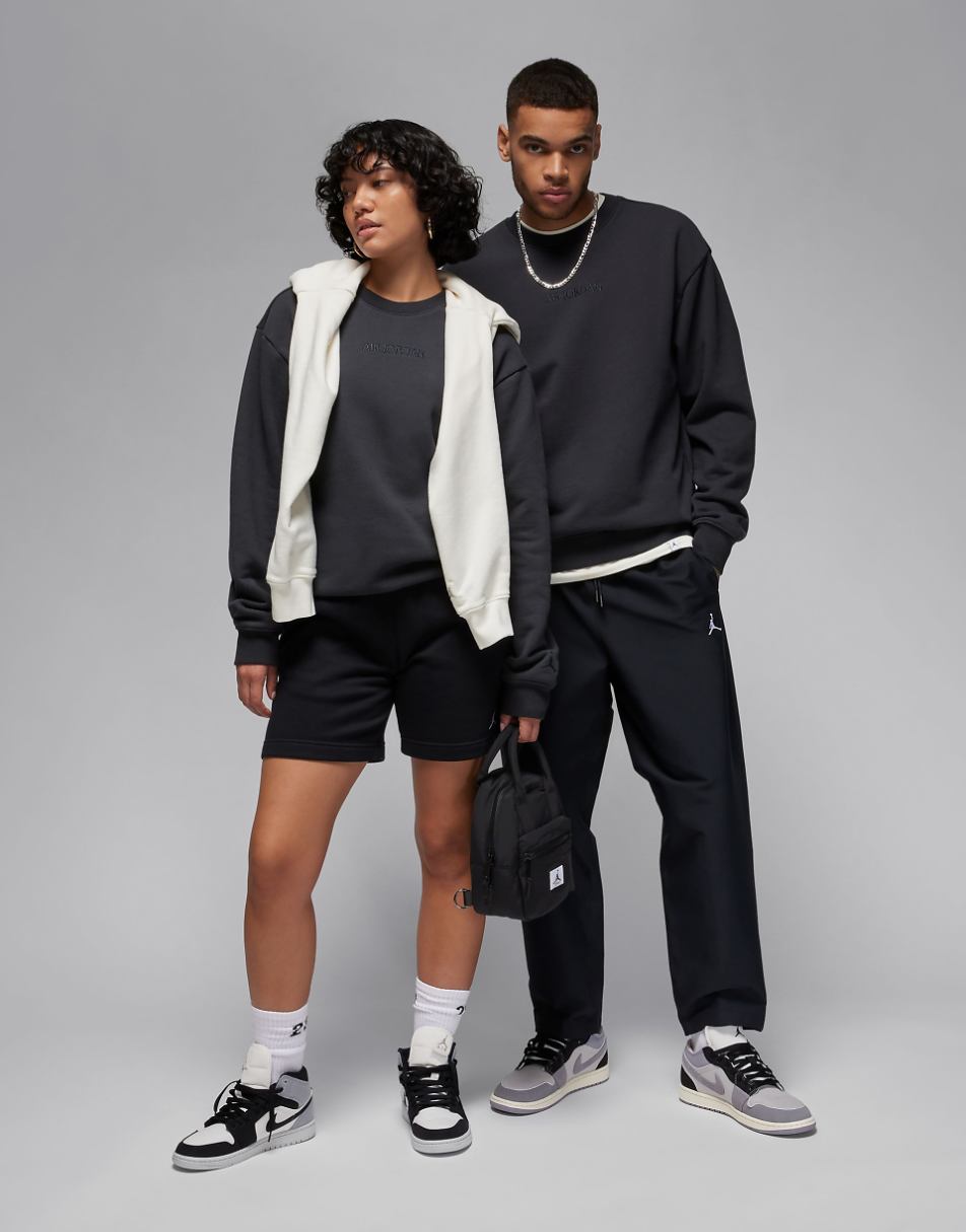 Nike Air Jordan crewneck sweatshirt in black