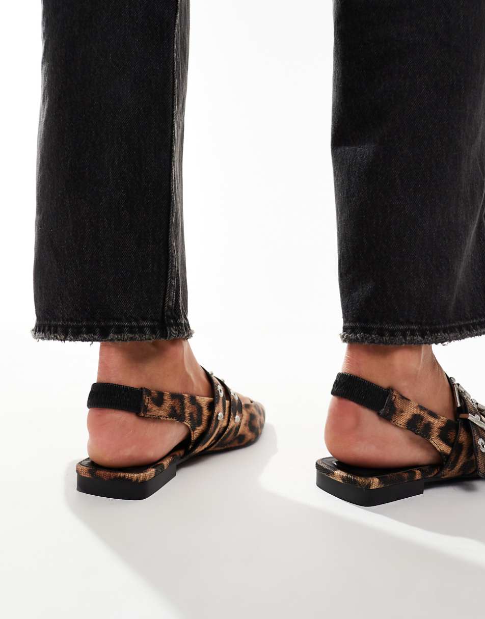 Stradivarius buckle detail sandal in leopard print